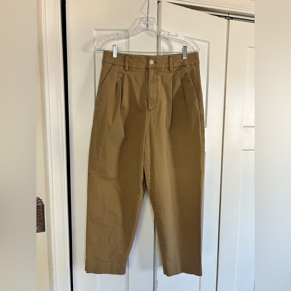 Banana Republic Pleated Crop Pants - Size 8